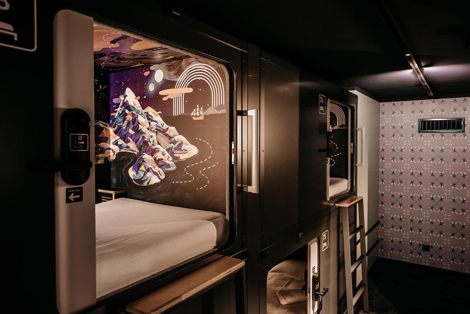 Capsule Hotel - Lucerne Old Town Εξωτερικό φωτογραφία