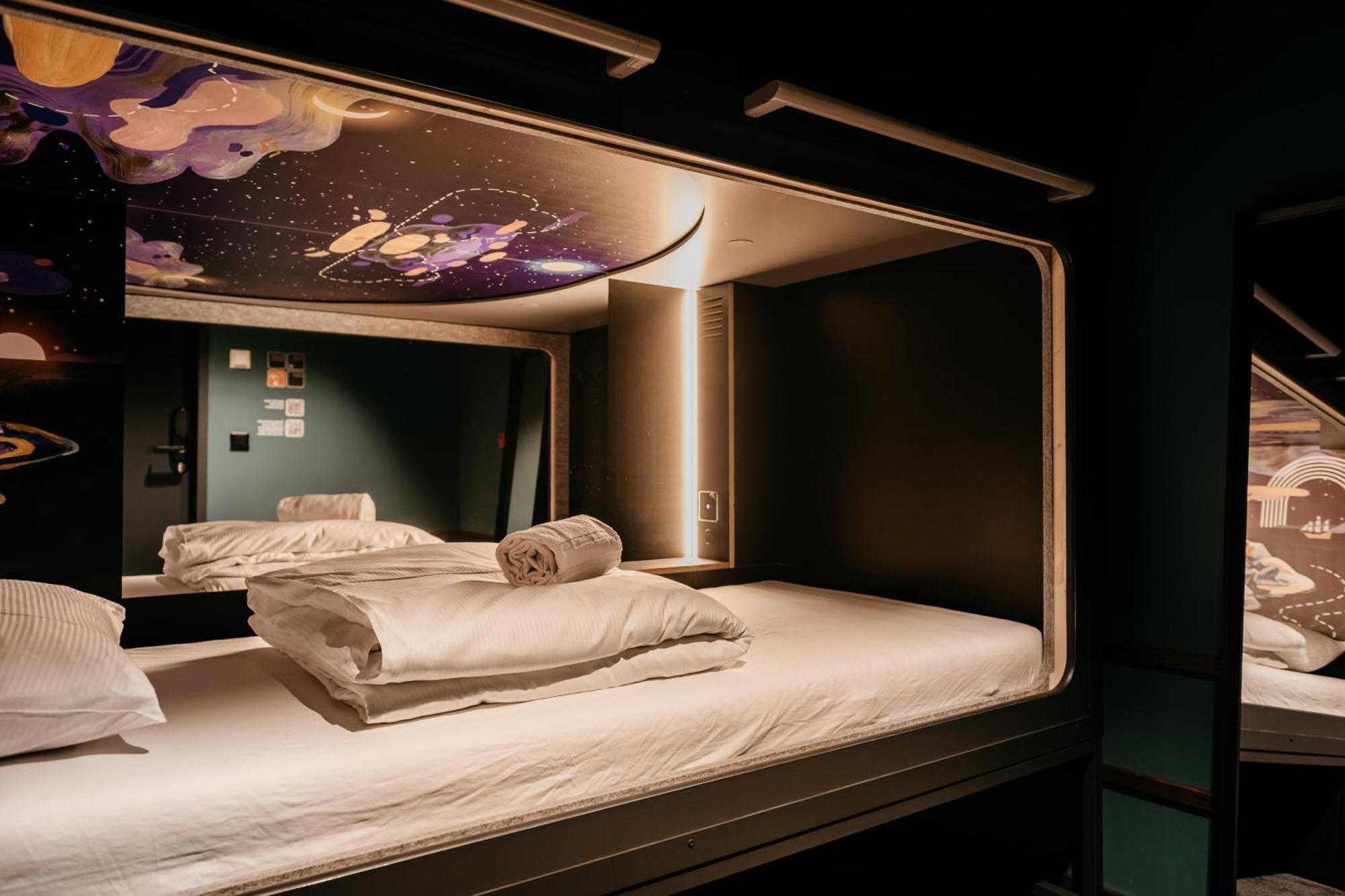 Capsule Hotel - Lucerne Old Town Εξωτερικό φωτογραφία